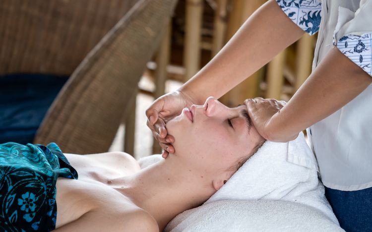 Aromatic Sculpt & Glow Ritual