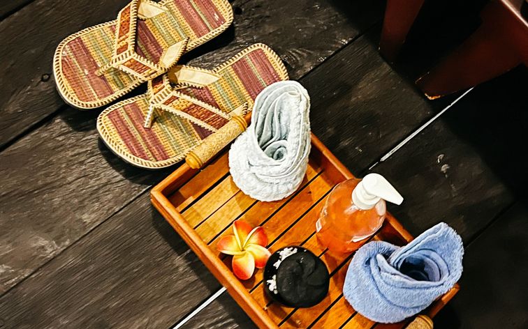 Serenity at Your Fingertips: Manicure Ritual