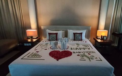 Celebrate with Love & Style – Romantic Decoration for Honeymoon, Birthday, Anniversary, ETC