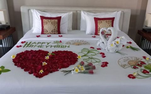 Celebrate with Love & Style – Romantic Decoration for Honeymoon, Birthday, Anniversary, ETC