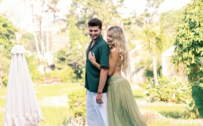 The Essentials Package ( Couple Photoshoot )