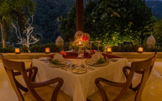 Romantic Candle Light Dinner