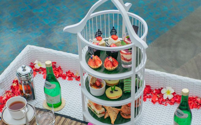 Floating High Tea Experience - Couple