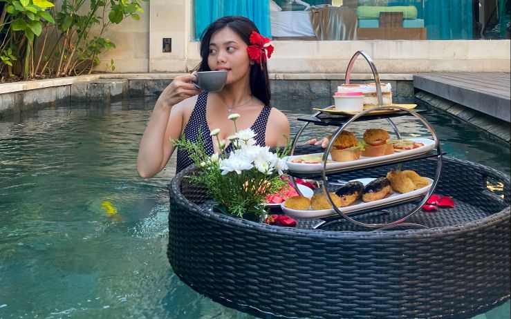 Floating Afternoon High Tea