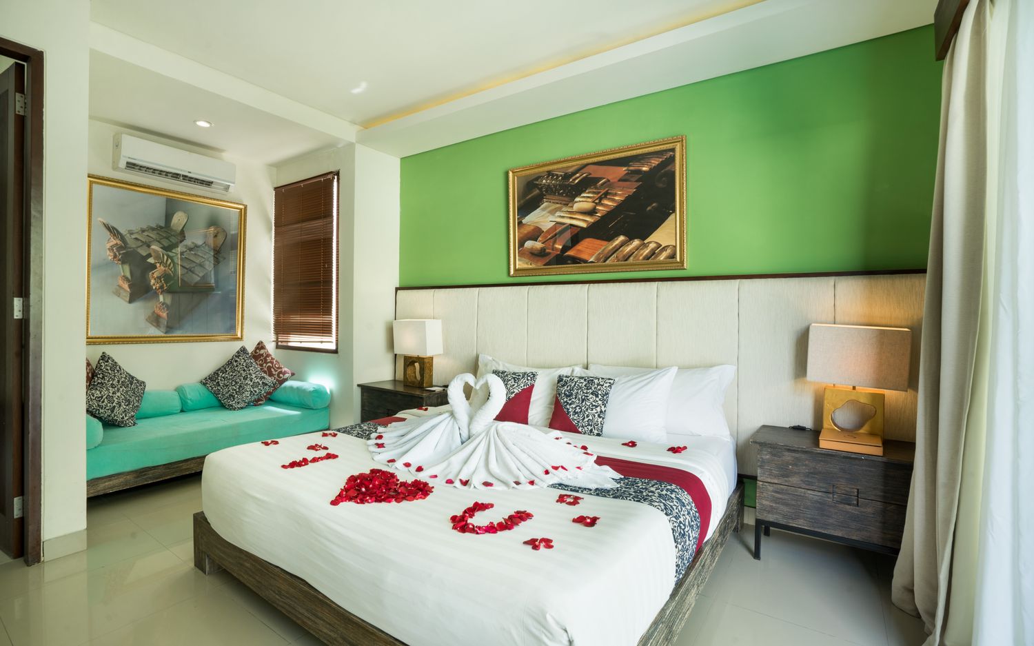 Honeymoon Decoration