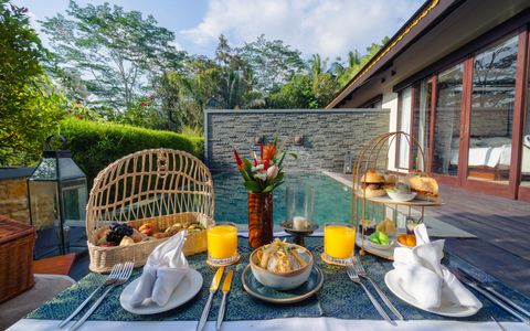 In-Villa Afternoon Picnic with Western Menu Selection
