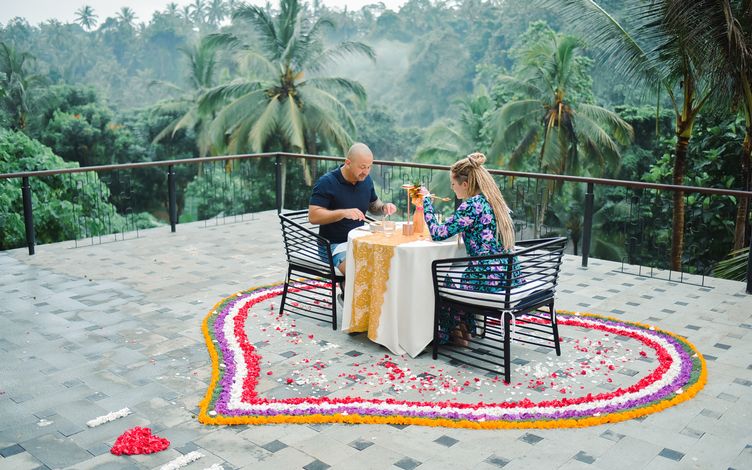 Twilight Romantic Dinner