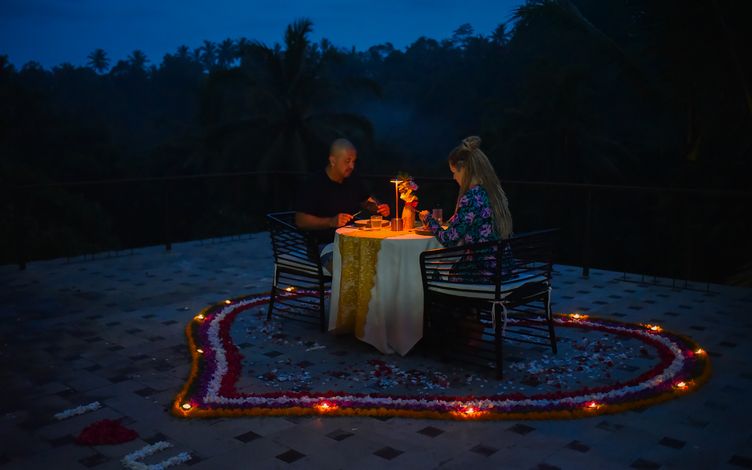 Twilight Romantic Dinner