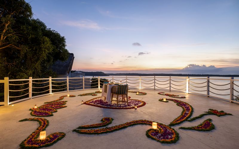 Intimate A Private Romantic Dinner Under the Sky Experience