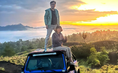 Jeep Sunrise Trekking Adventure