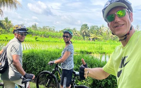 VILLAGE CYCLING