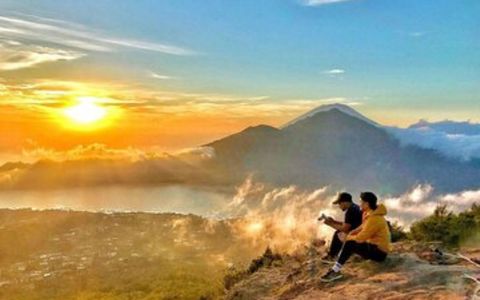 Alena Sunrise Trekking Package