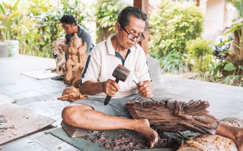 Get 5% Discount for Balinese Wood Carving Class only for Booking Via Online