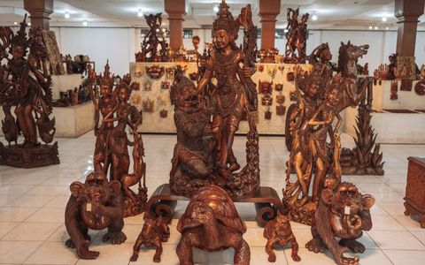 Get 5% Discount for Balinese Wood Carving Class only for Booking Via Online