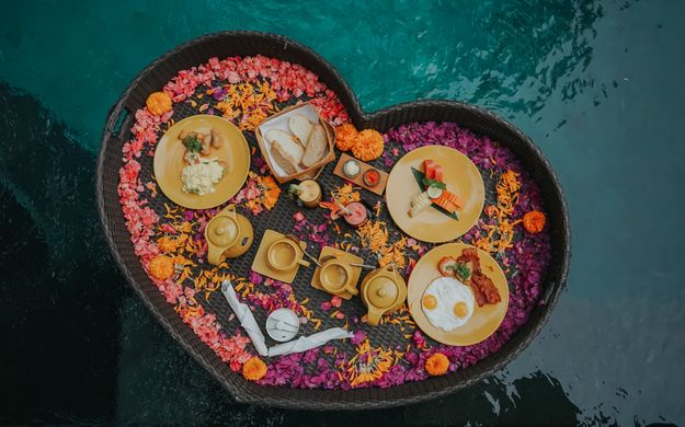 Sunrise at Sankara Floating Breakfast