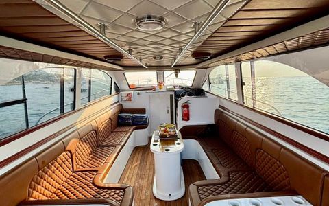 5 Hours Luxury Private Boat Charter