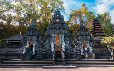 Full day tour : A Moment At The Gate of Heaven