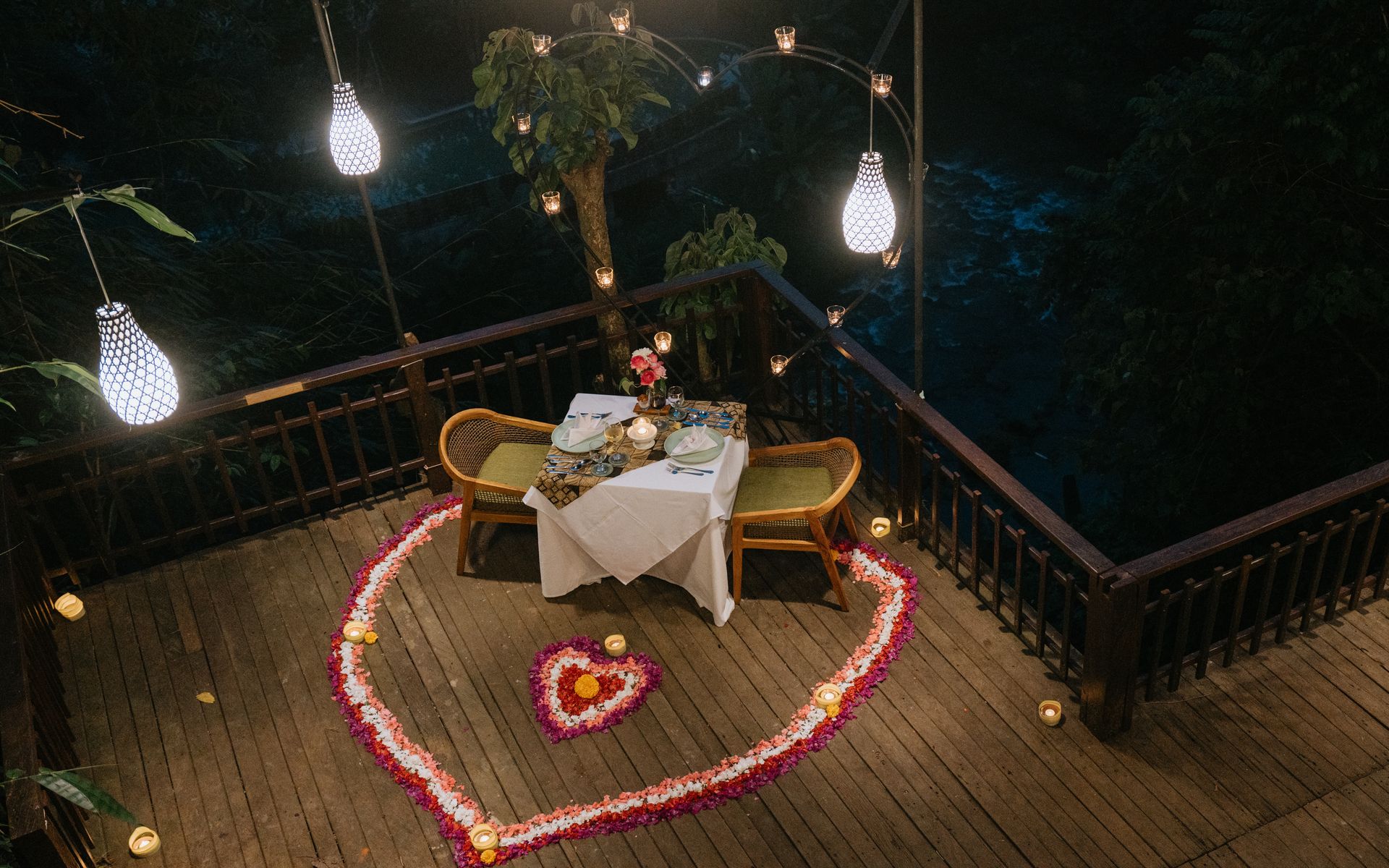 Romantic Activity - Romantic Dinner - Adiwana Svargaloka