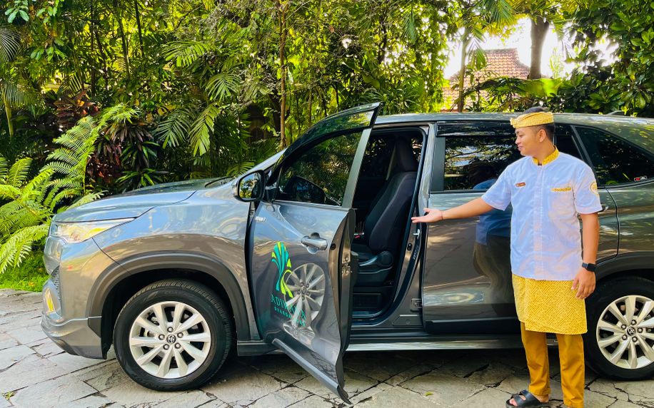 TRANSPORT DEAL!  - Airport Pickup or Drop-off