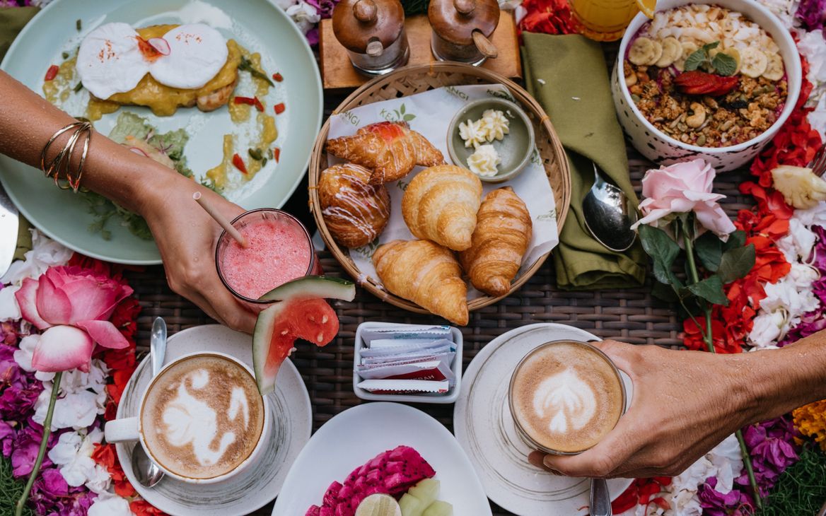 MEMORABLE ACTIVITY - Floating Breakfast