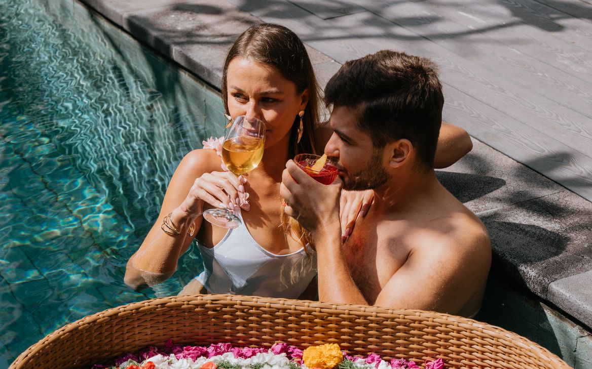 Romantic Activity - Floating Lunch