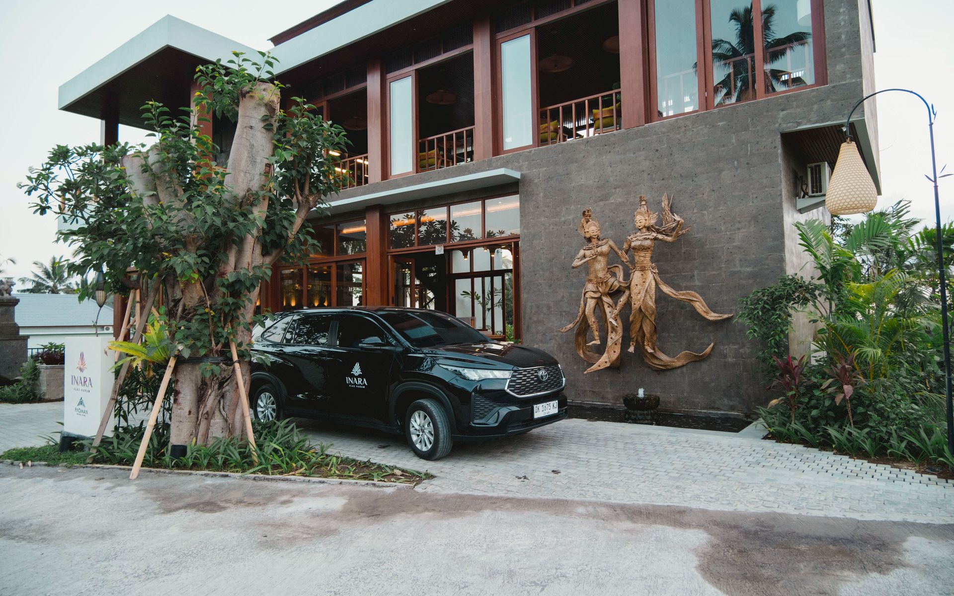 AIRPORT TRANSFER - Inara Alas Harum