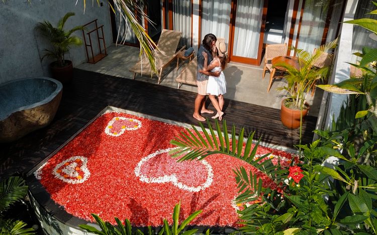 FLOWER POOL DECORATION (EXCLUSIVE FOR POOL SUITES)