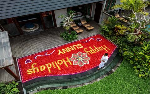 FLOWER POOL DECORATION (EXCLUSIVE FOR ONE-BEDROOM POOL VILLA)