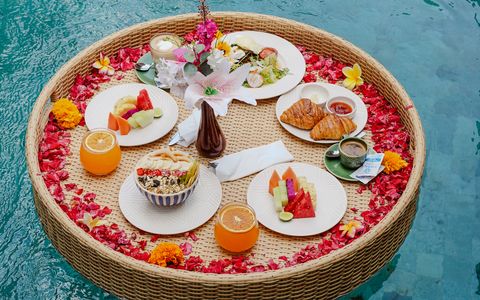 Floating Tray Service