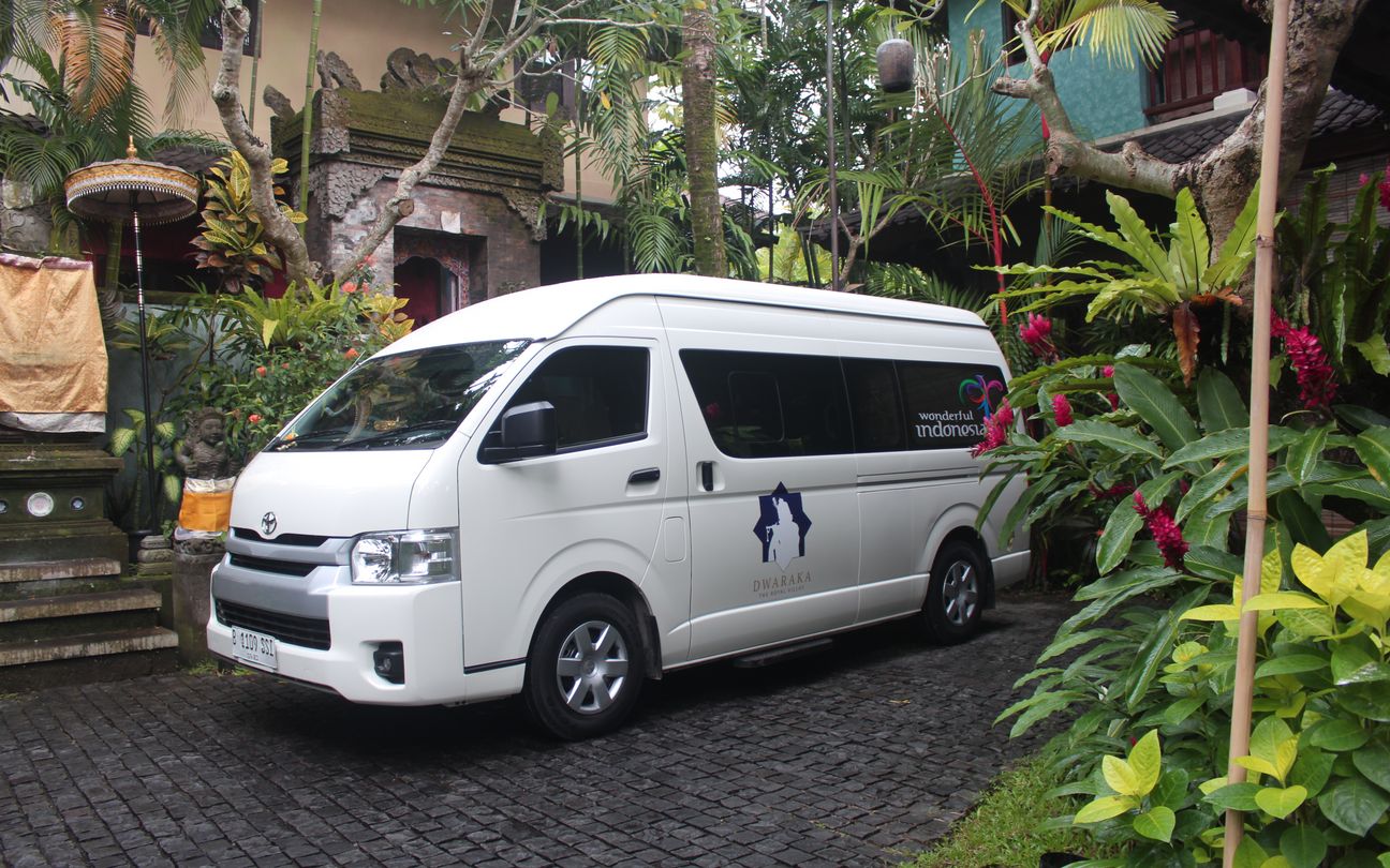 Airport Pick Up with Limousine
