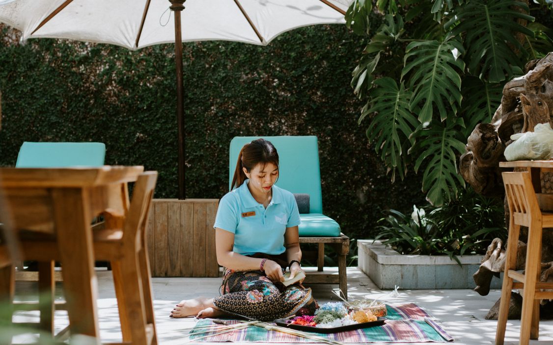 Saren Making Balinese Offering (Canang)
