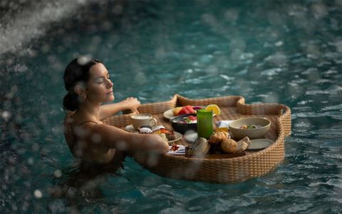 Floating Breakfast