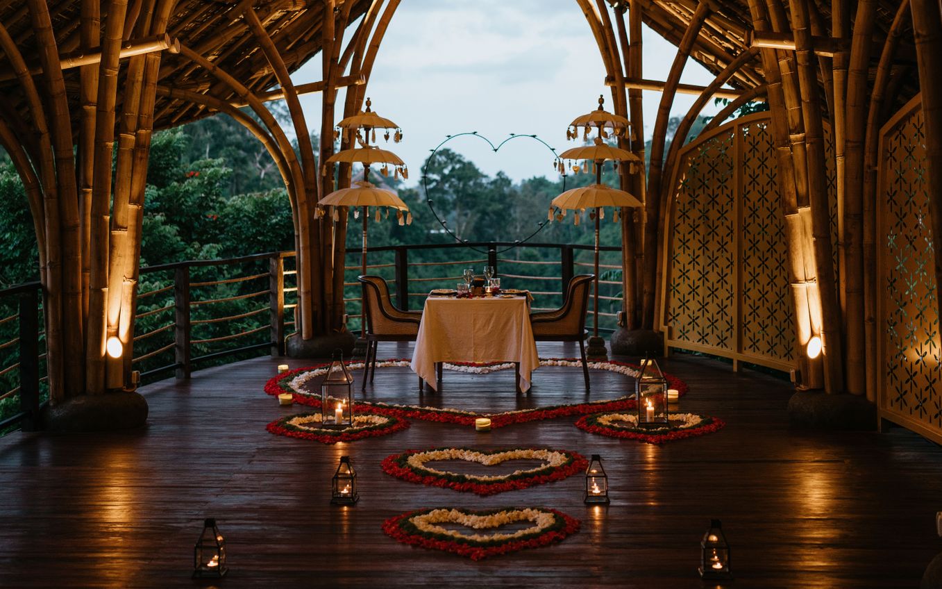 10% OFF - Romantic Dinner at Puspaka Chapel