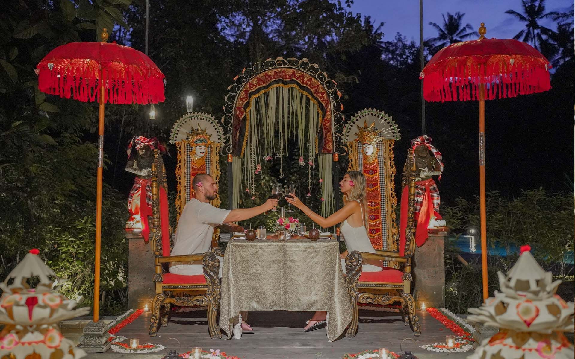 Balinese Candle Light Dinner "Semara Ratih" - The Kayon Resort