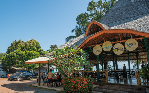 Resort’s Joined Speed Boat