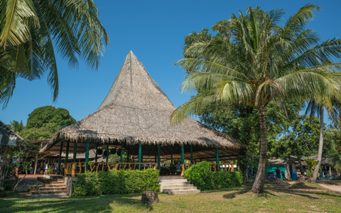 Resort’s Joined Speed Boat