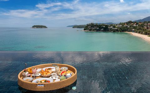 Floating Breakfast