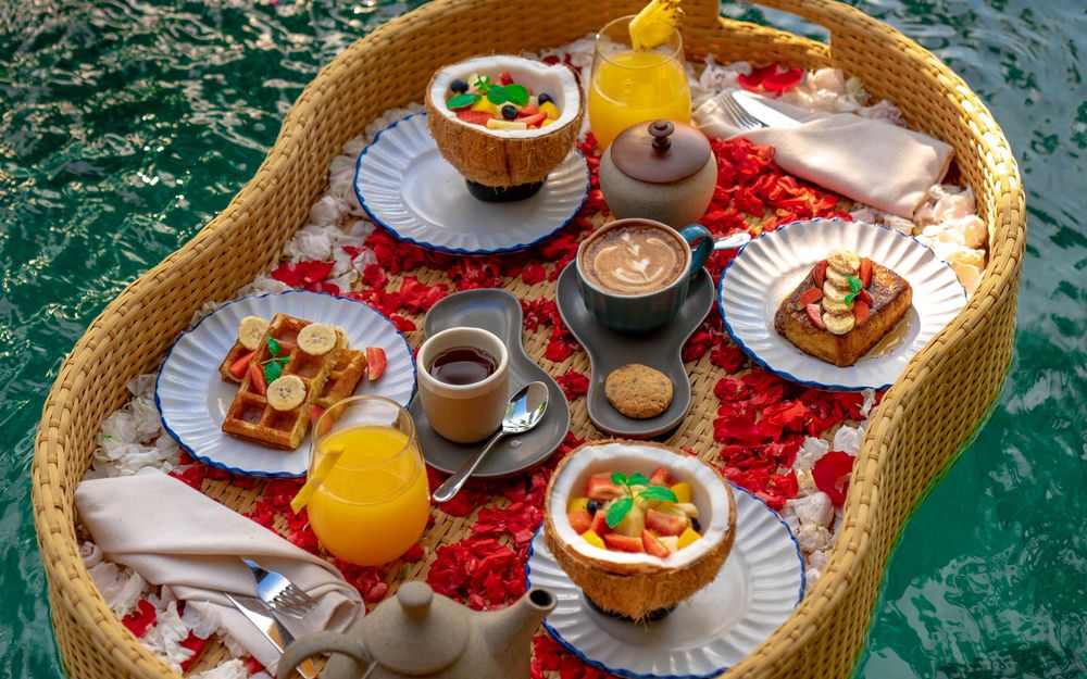 Signature Floating Breakfast