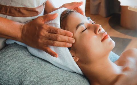 Neck & Shoulder Massage