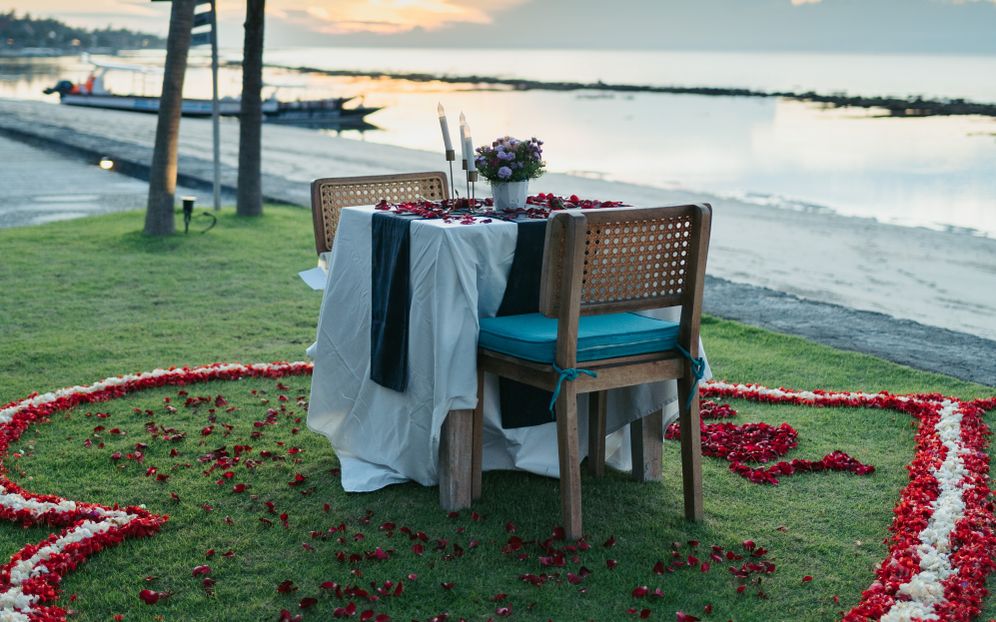 Romantic Dinner by The Beach