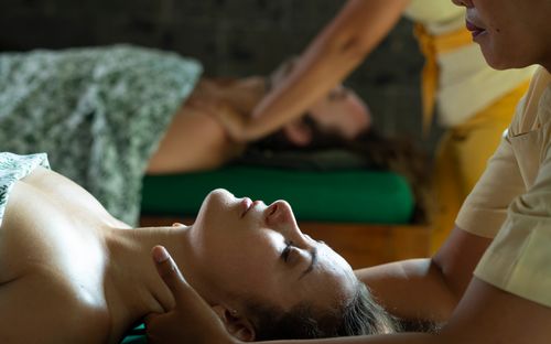 Body Massage: Head, Neck and Shoulder Massage - 30 Minutes