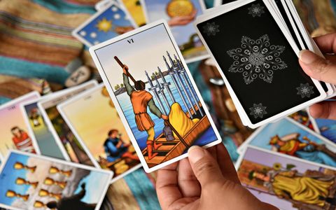 Palm or Tarot Reading - 30 Minutes