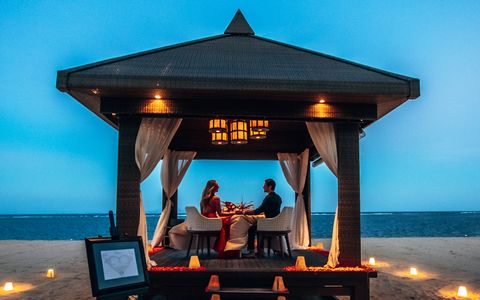 Getaway Romantic Dinner by the beach