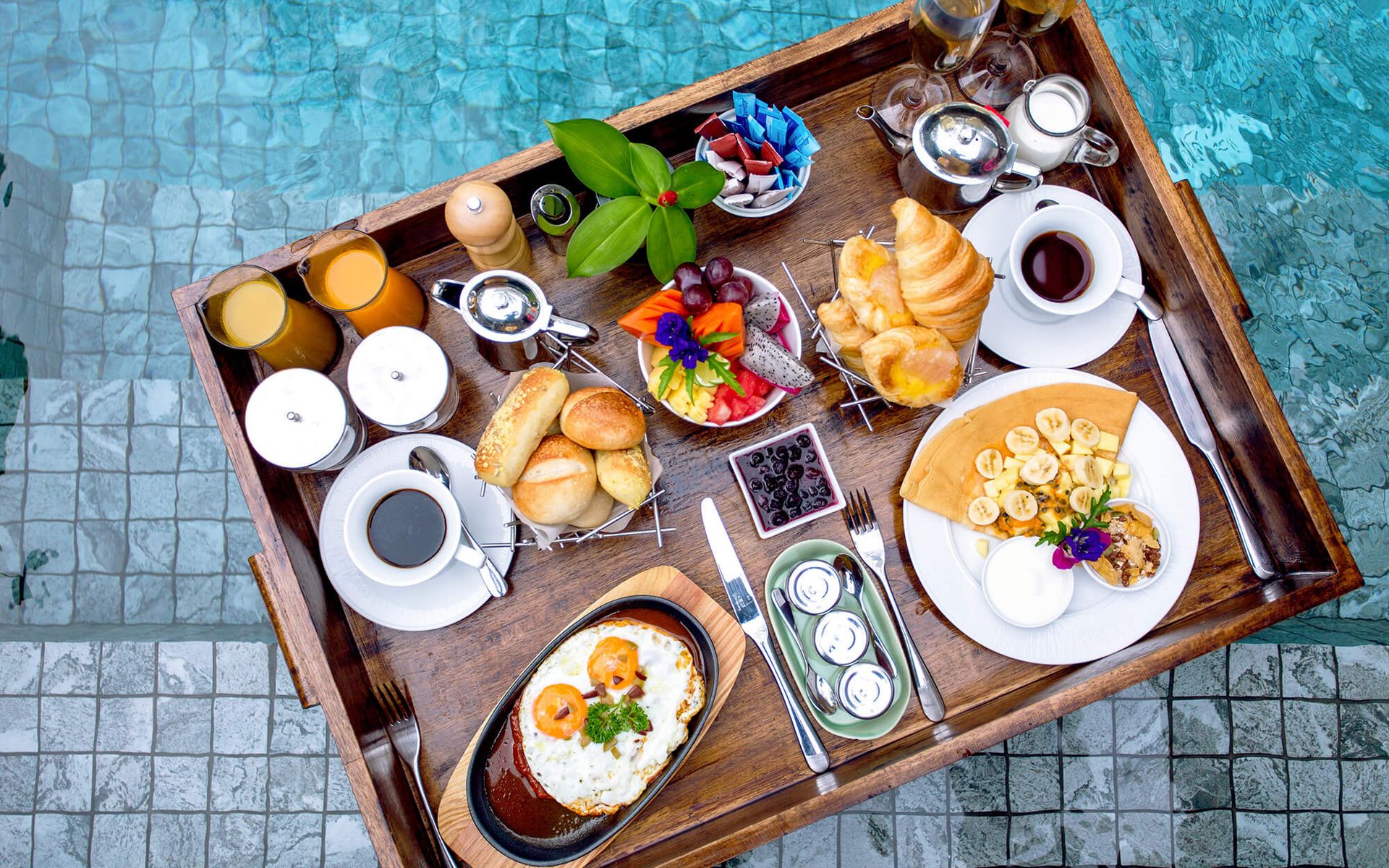 Floating Breakfast - Z - KAI Resort & Spa