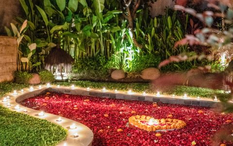 Honeymoon Pool Decoration